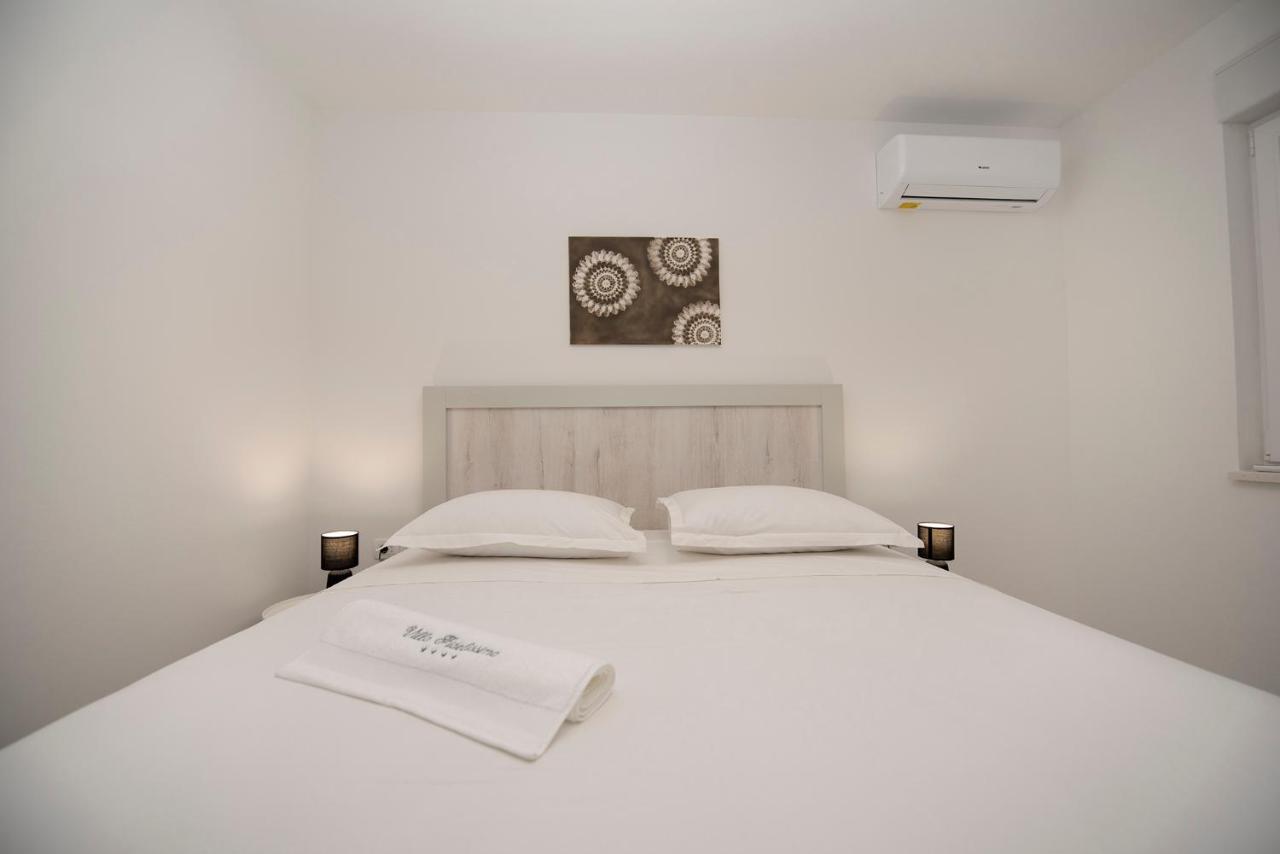 Villa Fidelissima Kastela Ngoại thất bức ảnh