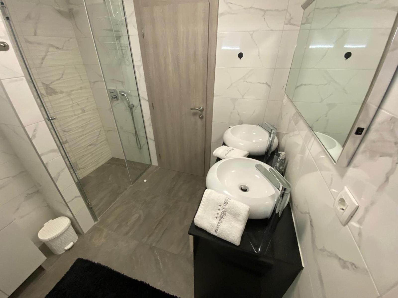 Villa Fidelissima Kastela Ngoại thất bức ảnh